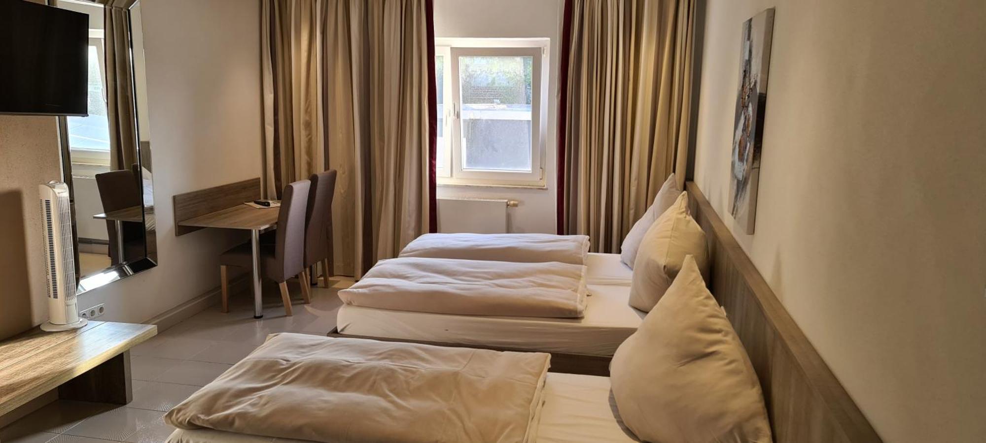 Bach Hotel Porta Westfalica Eksteriør bilde