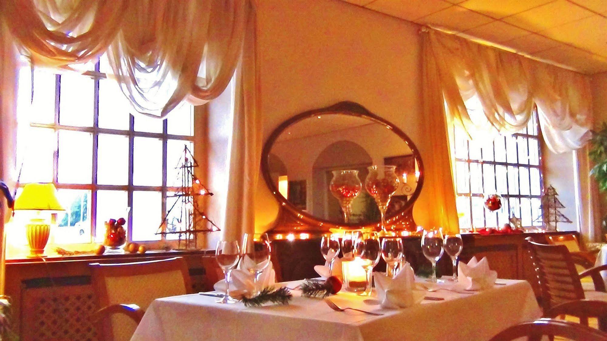 Bach Hotel Porta Westfalica Eksteriør bilde