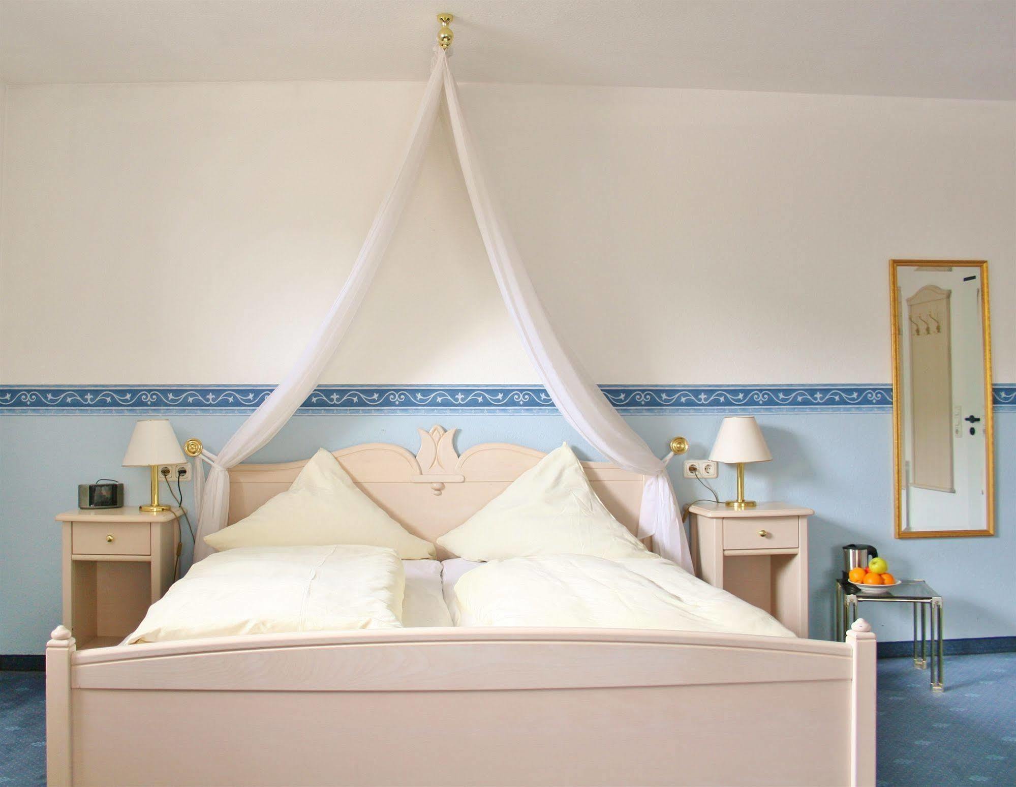 Bach Hotel Porta Westfalica Eksteriør bilde